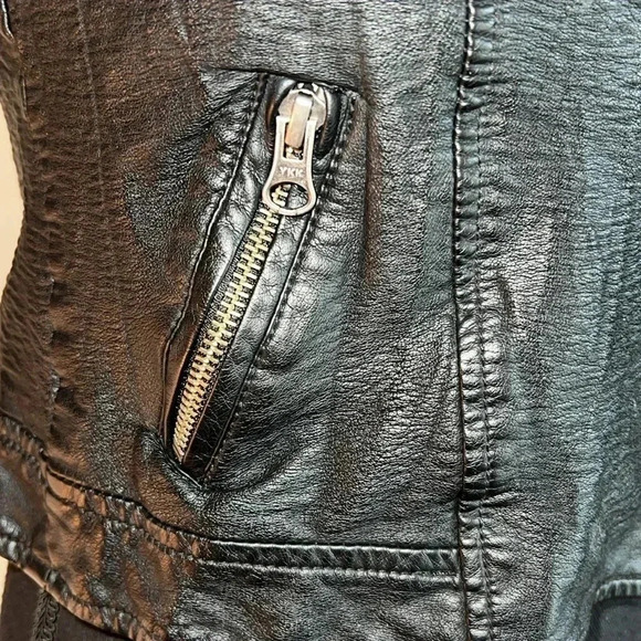 Rock & Republic Women’s Black Imitation Vegan Leather Lined Vest Small - Picture 13 of 16